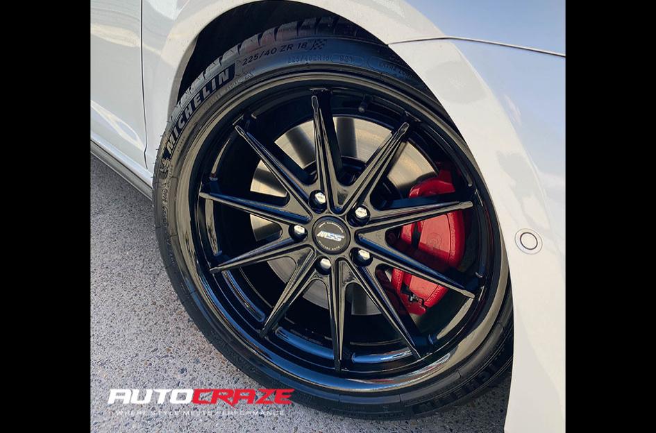 VOLKSWAGEN GOLF MONACO GLOSS BLACK